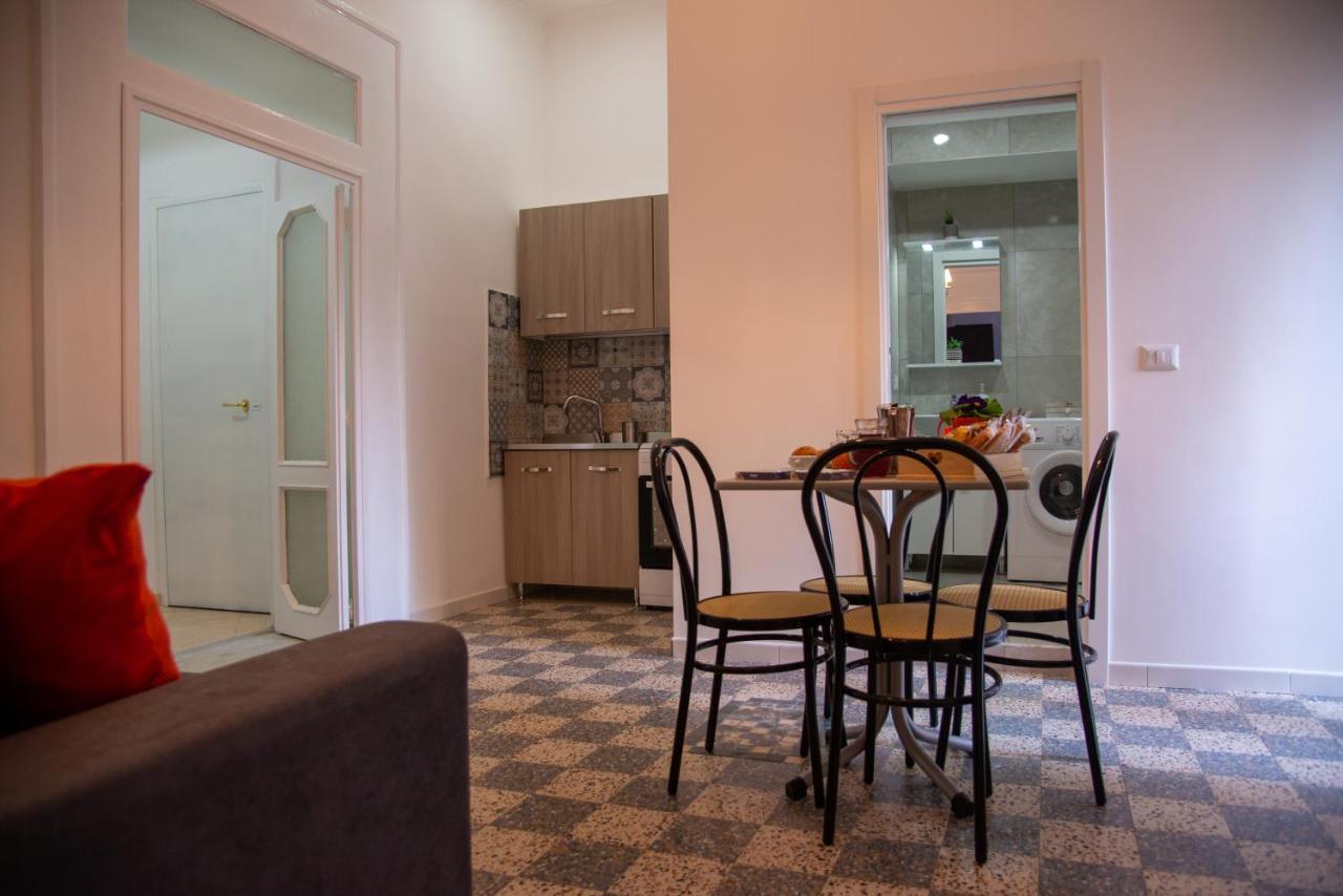 Domus Anticaglia By Domusextra Apartment Napoli Exterior foto
